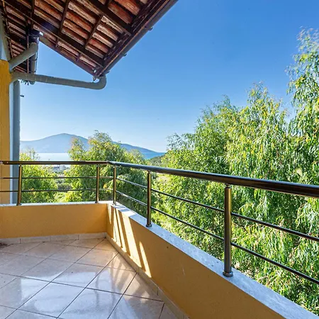 Radhima Extra - 2 Bedroom 8 People - Kitchen, Parking & Veranda * Vlorë